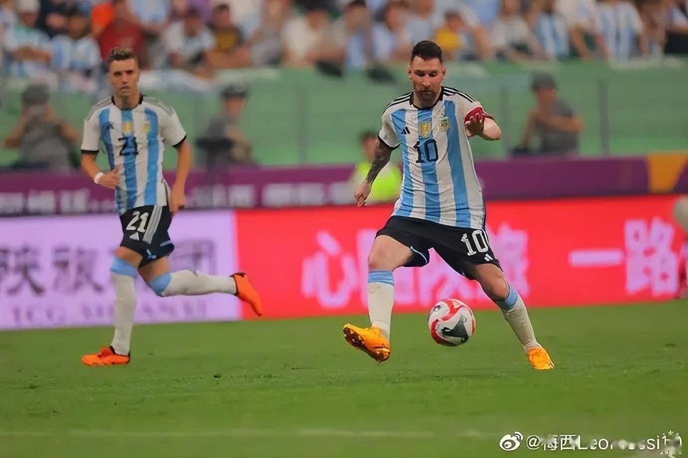 阿根廷足球队惊险获胜，杀入四强的简单介绍