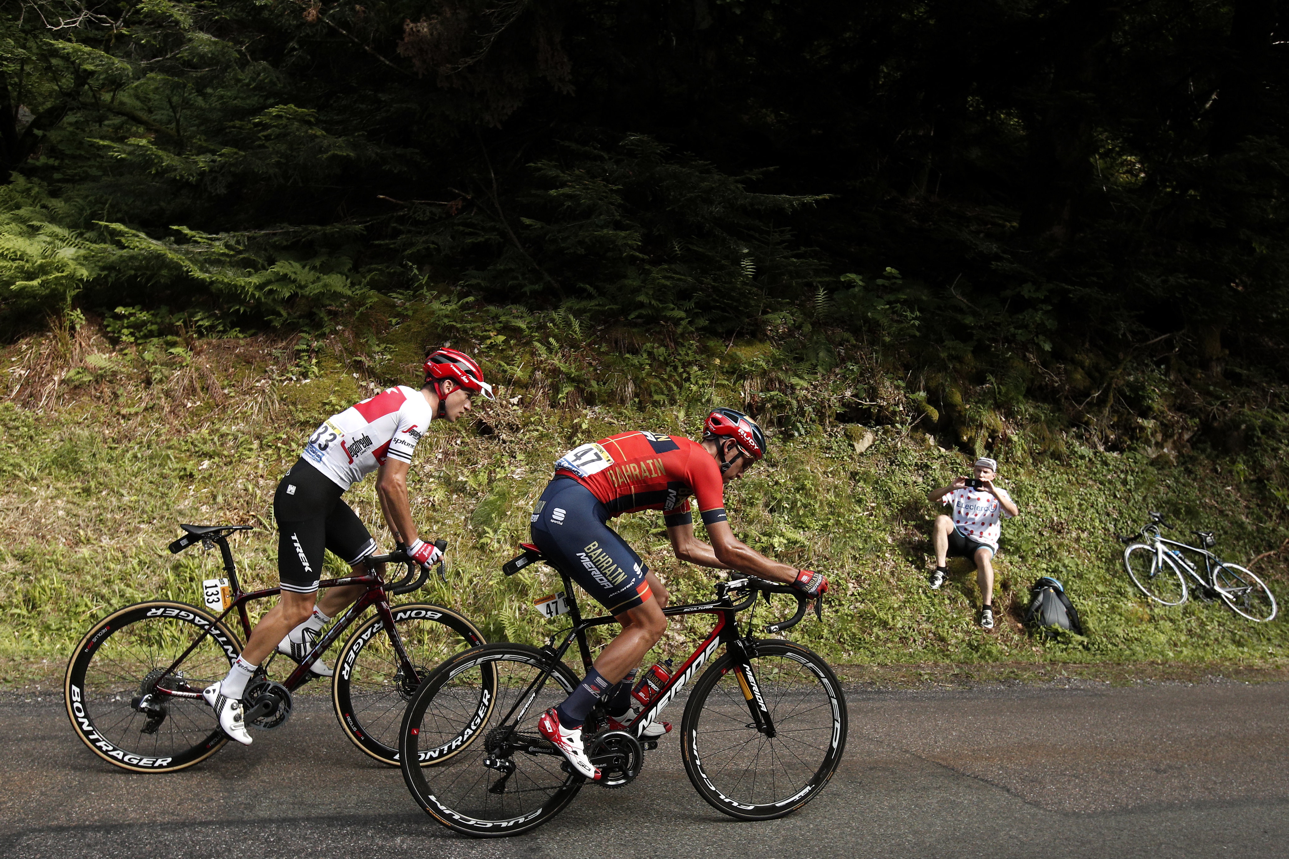 自行车队备战环法赛，运动员坚持强化力量训练的简单介绍