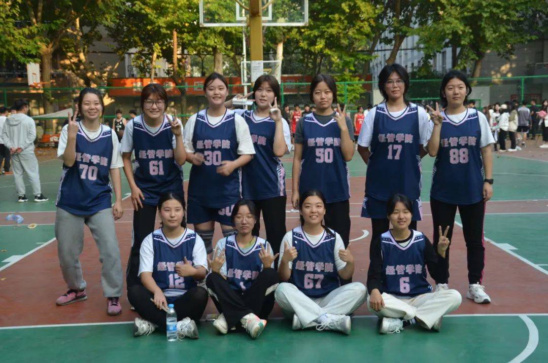 关于激烈角逐中涌现新星，唤醒体育激情的信息