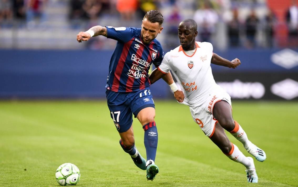 里昂客场不敌卡昂，遭遇两连败