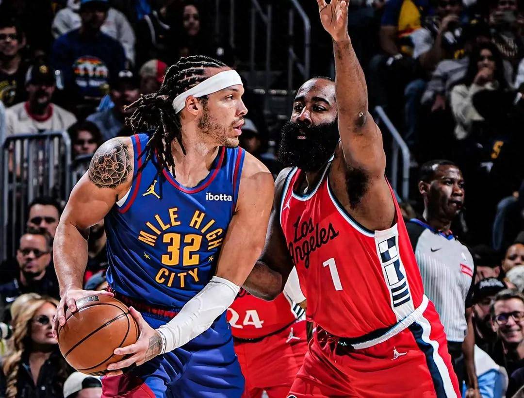 包含快船惊艳全场，官方宣布新规助攻爆棚，迎来胜利逆转取胜！的词条