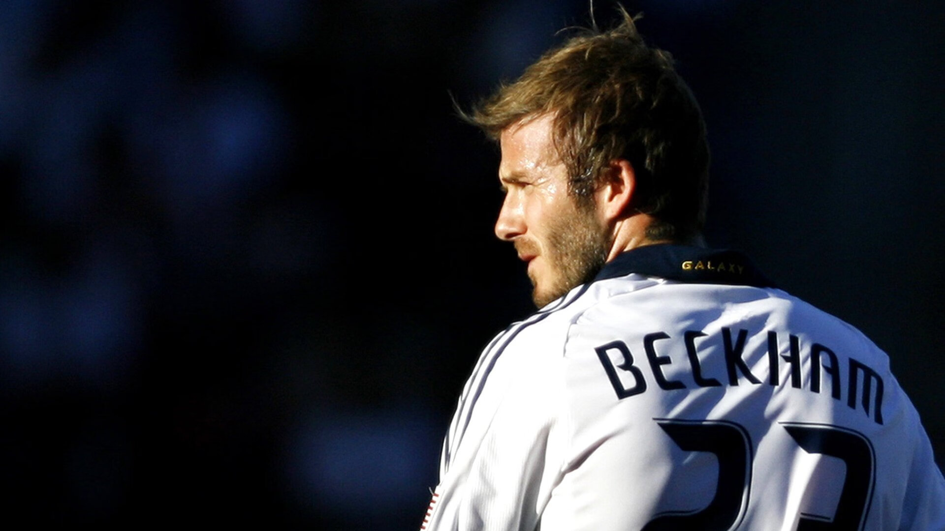 内马尔赛后谦逊发言登热搜，罗马鏖战阿森纳引发热议